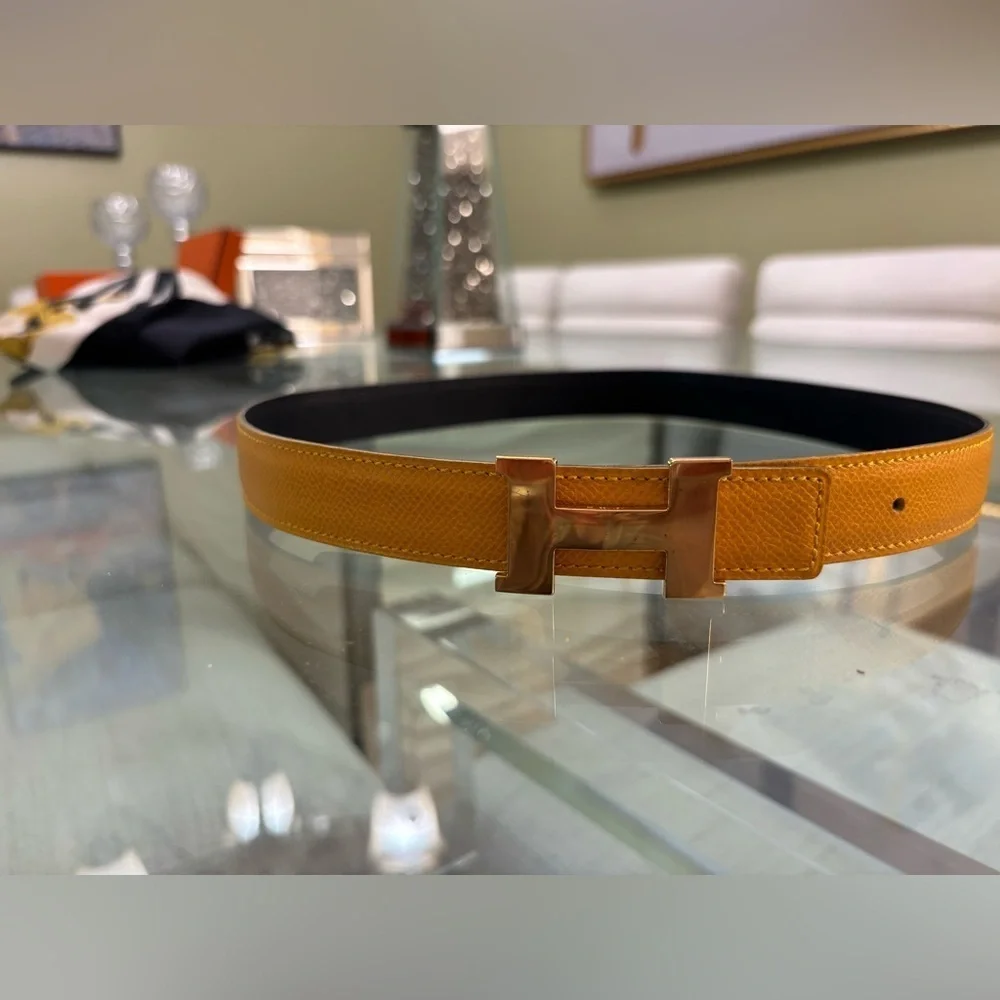 Authentic HERMÈS Jaune/Navy D'or Epsom Constance Reversible H Belt -Size 70